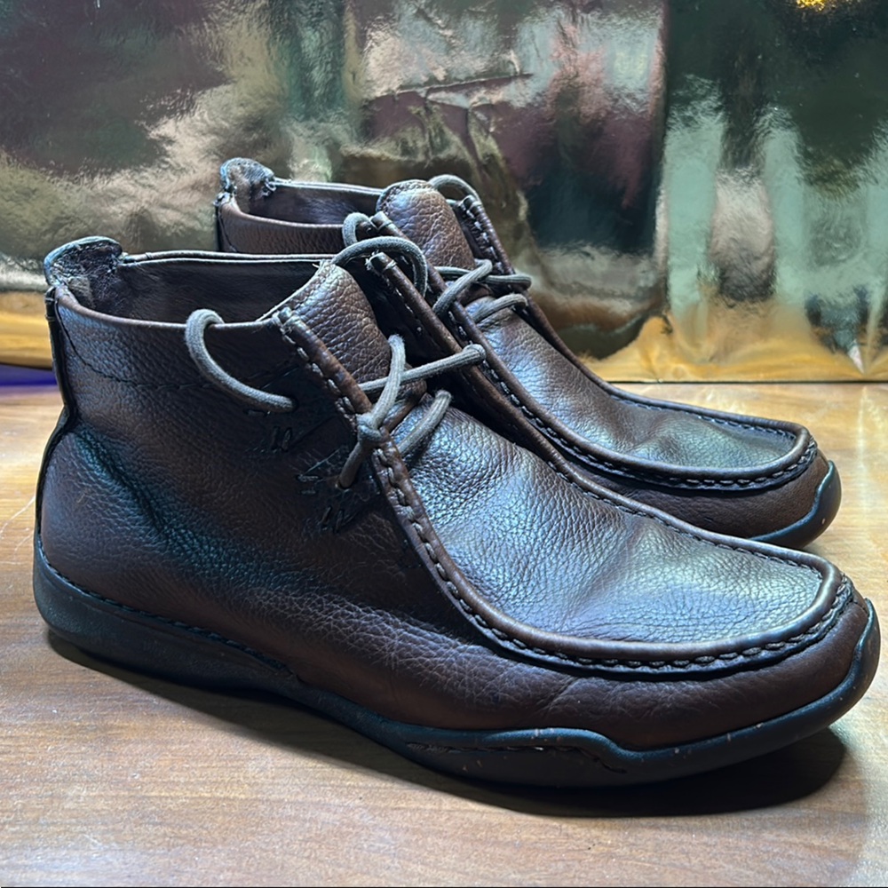 Men's UGGS  Brown Leather Shoes